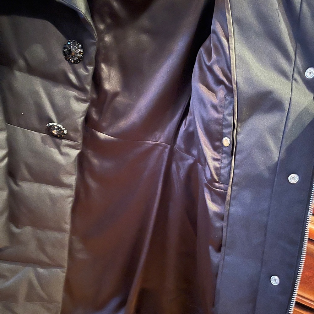 Kate Spade Elegant Jewel Button Black Puffer Coat w/Bow on Back (Like New) - Picture 10 of 14
